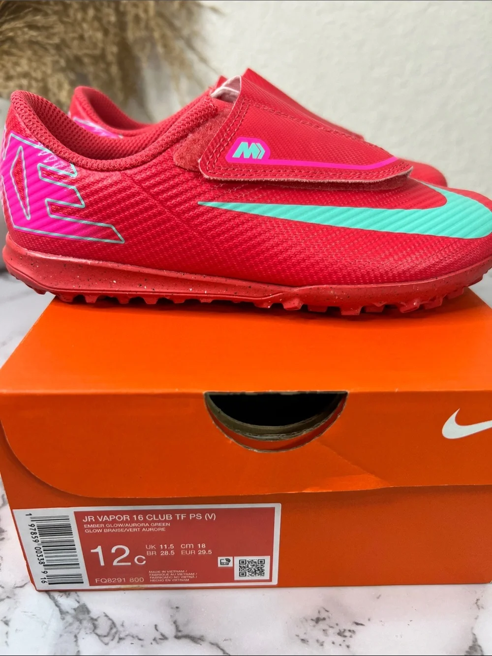Nike Jr. Mercurial Vapor 16 Club Little Kids' TF Low-Top Soccer Shoes 12C